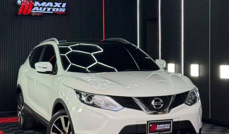 
								NISSAN QASHQAI EXCLUSIVE AT 4X4 2.0 GASOL full									