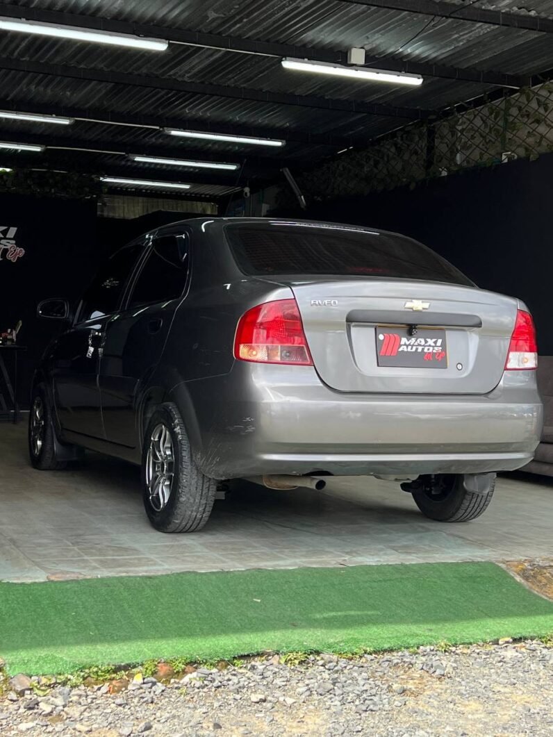 
								CHEVROLET AVEO FAMILY 1.5 MT AA SD full									