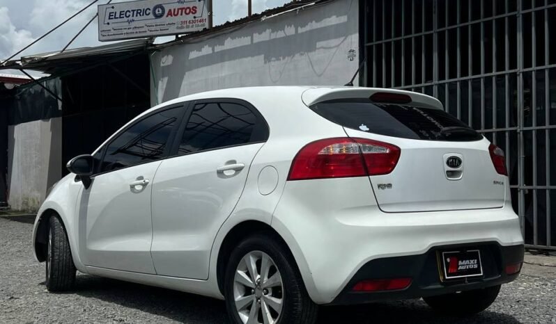 
								KIA RIO UB EX HB 1.4 MT full									