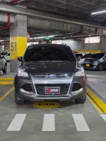 FORD ESCAPE TITANIUM AT 4X4