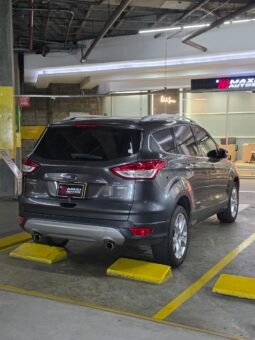 FORD ESCAPE TITANIUM AT 4X4