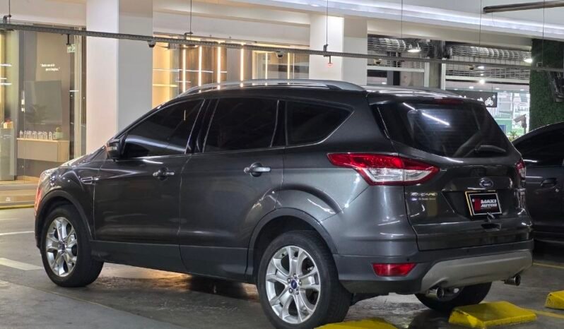 
								FORD ESCAPE TITANIUM AT 4X4 full									