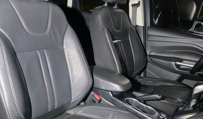 
								FORD ESCAPE TITANIUM AT 4X4 full									