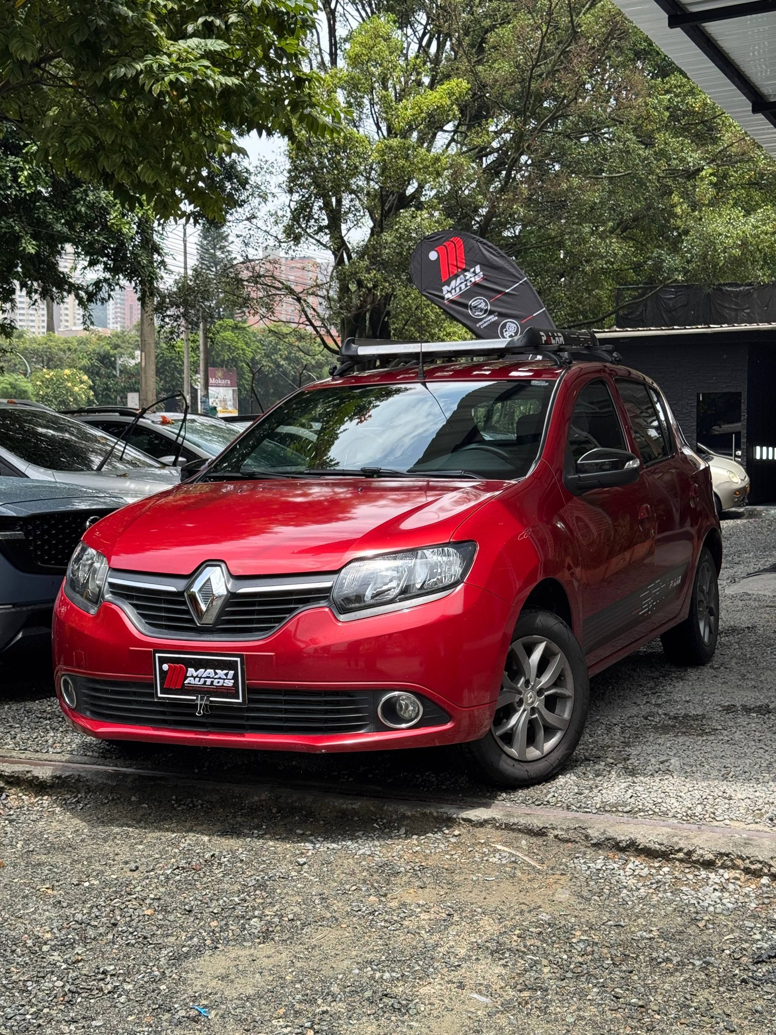 RENAULT SANDERO LIFE + MT 1.6 SD
