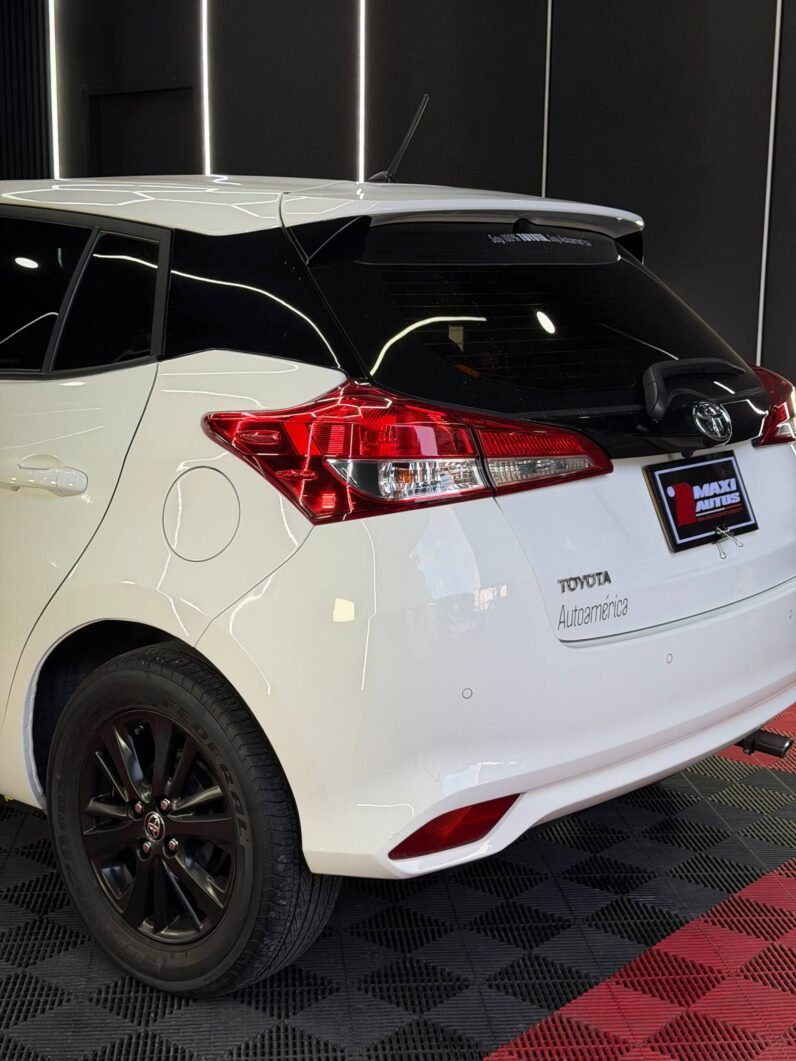 
								TOYOTA YARIS  AT 1.5 full									
