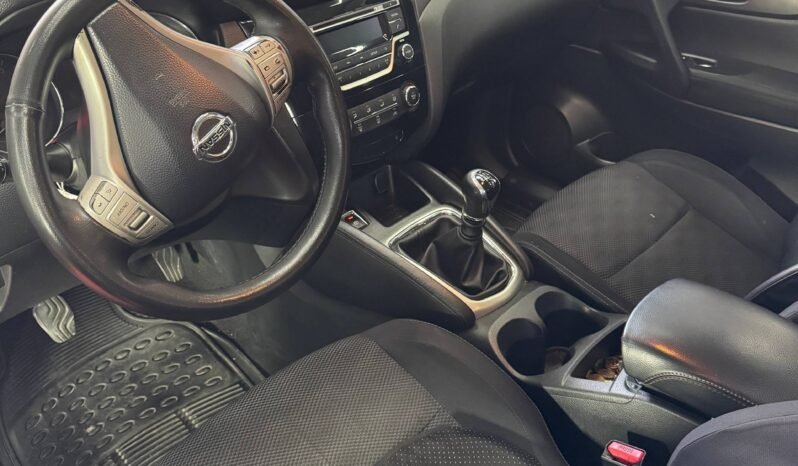 
								NISSAN QASHQAI SENSE MT 2.0 4X2 full									