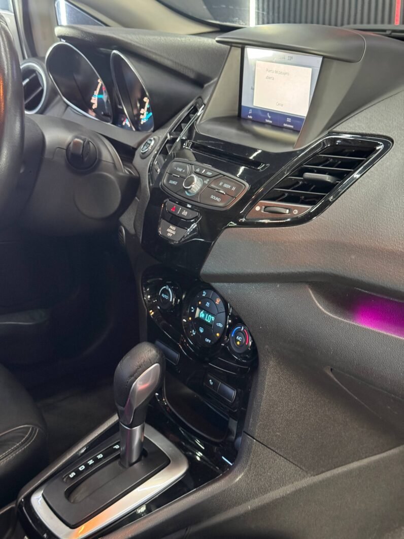 
								FORD FIESTA TITANIUM AT 1.6 full									