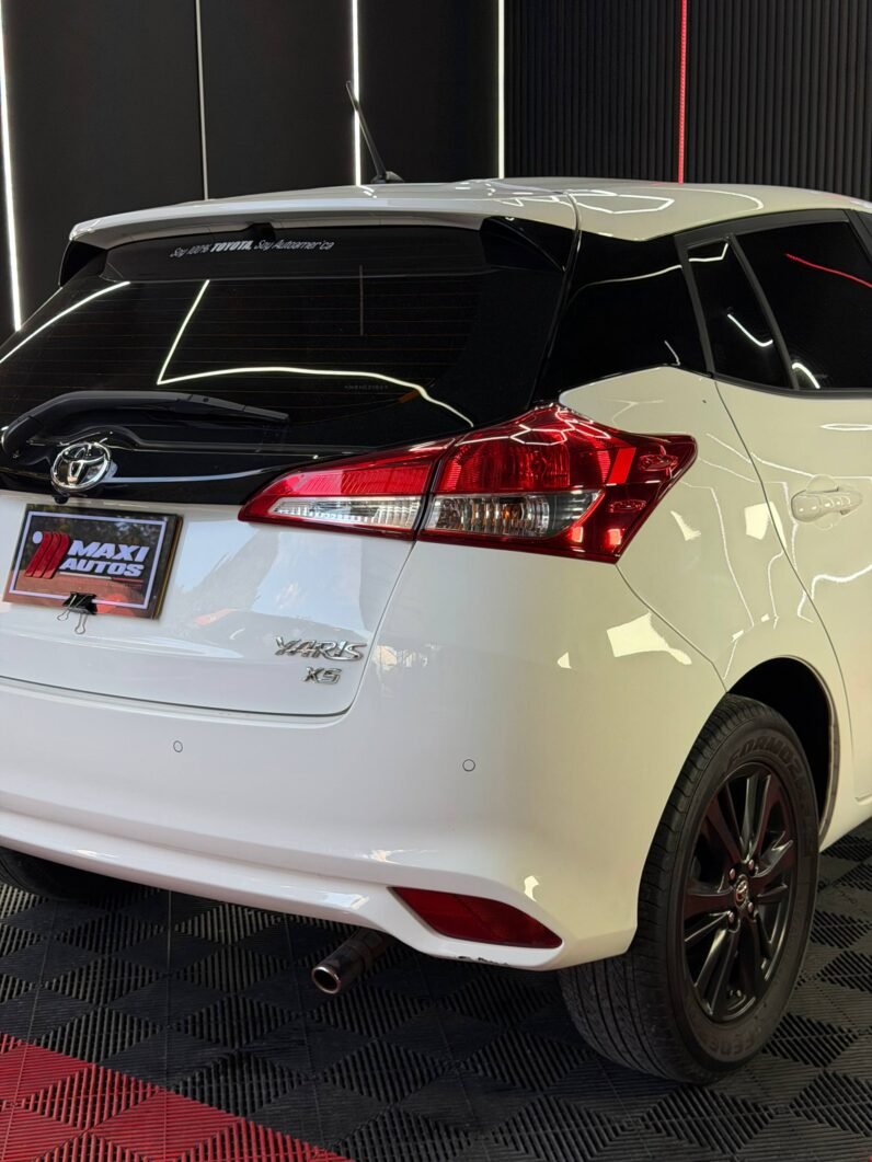 
								TOYOTA YARIS  AT 1.5 full									