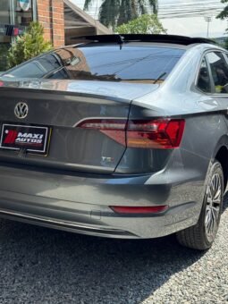 
										VOLKSWAGEN JETTA HIGHLINE TSI 1.4 AT full									