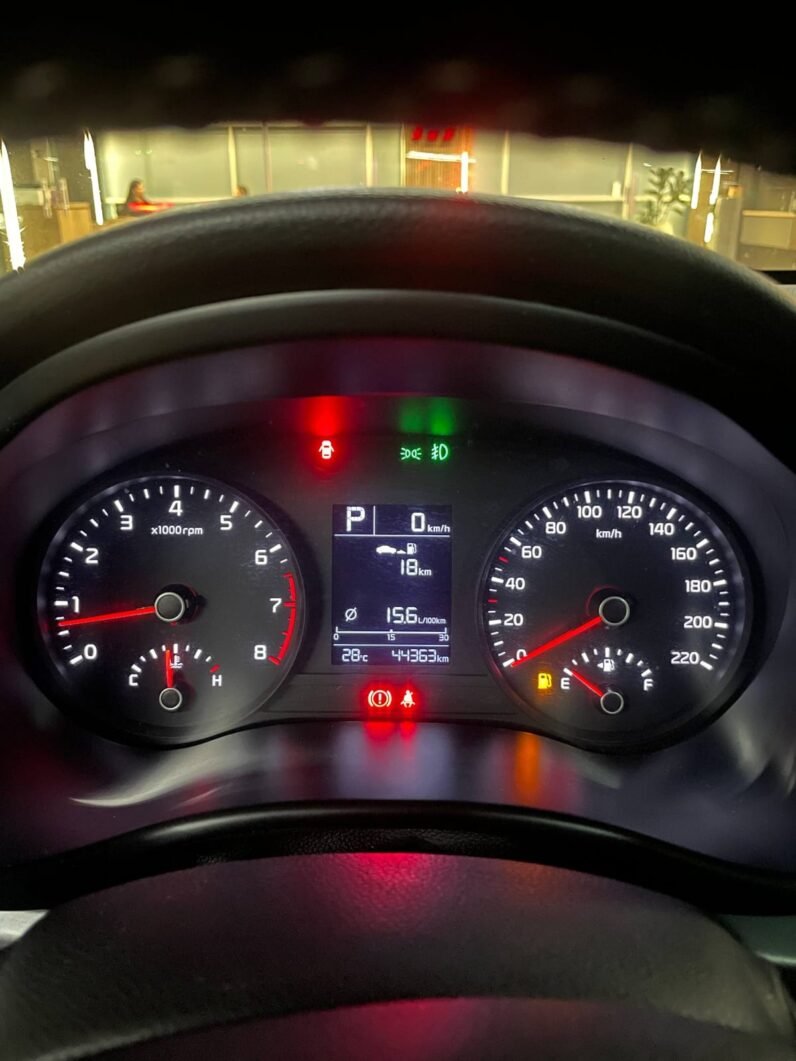 
								KIA RIO ZENITH AT 1.4 HB full									