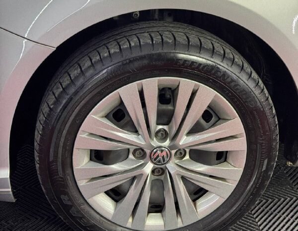 
								VOLKSWAGEN GOL TRENDLINE AT 1.6 full									