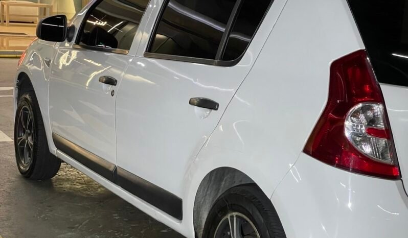 
								RENAULT SANDERO EXPRESSION 1.6 MT full									
