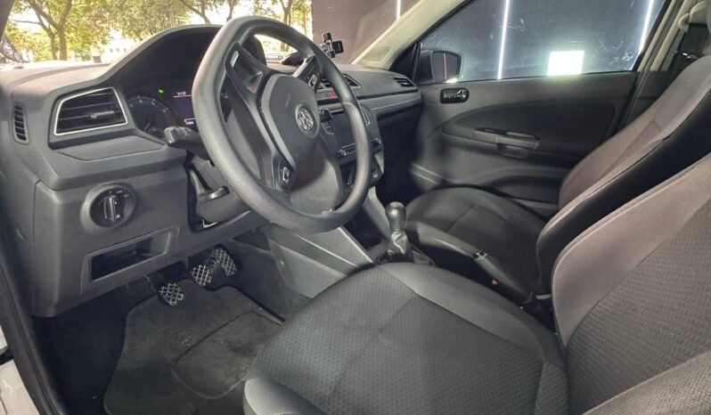 
								VOLKSWAGEN VOYAGE COMFORTLINE MT 1.6L full									