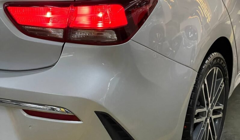 
								KIA RIO ZENITH AT 1.4 HB full									