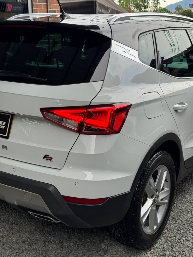 
								SEAT ARONA FR AUT 1.6L full									