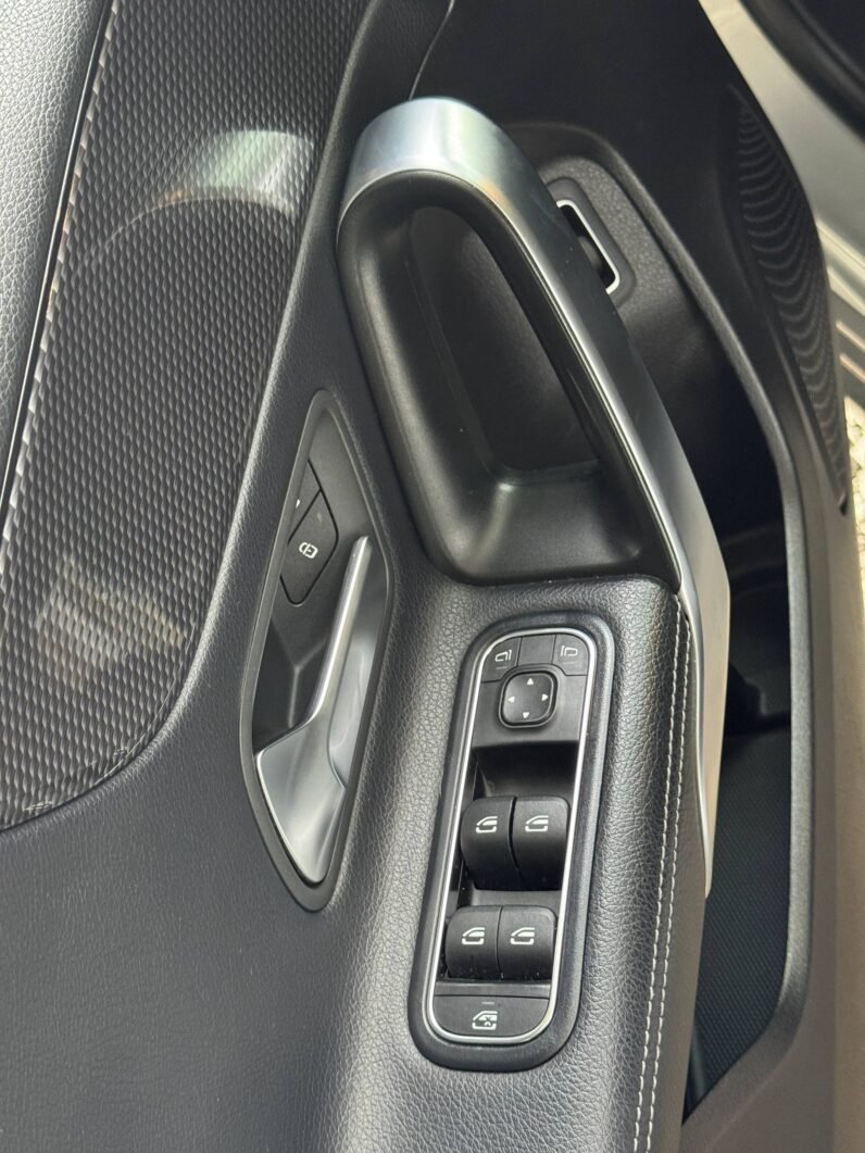 
								MERCEDES-BENZ A200 SEDAN AT 1.3CC TURBO full									