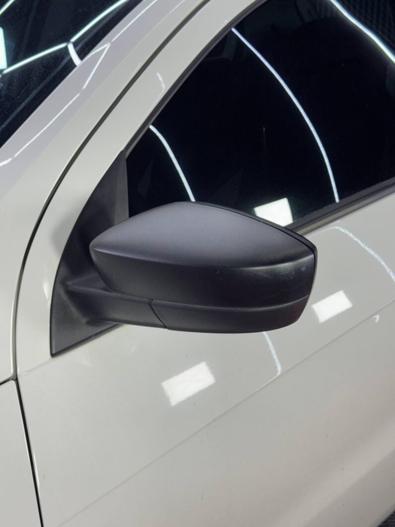 
								VOLKSWAGEN GOL TRENDLINE AT 1.6 full									