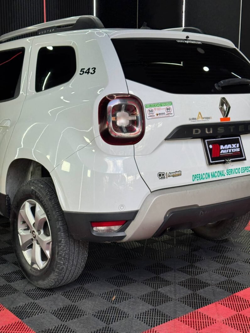 
								RENAULT DUSTER DYNAMIQUE 1.6 MT 4X2 full									