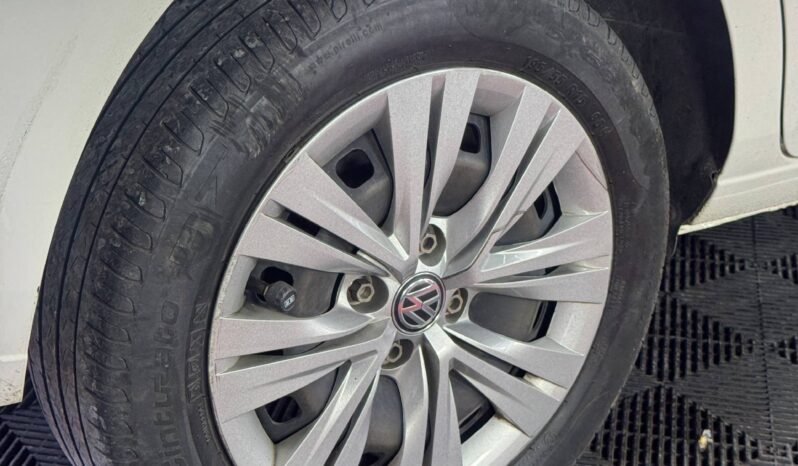 
								VOLKSWAGEN GOL TRENDLINE AT 1.6 full									