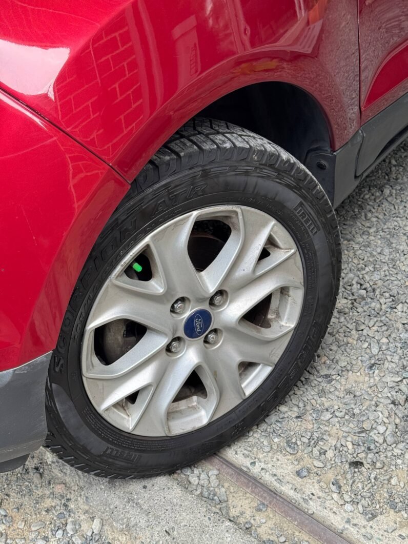
								FORD ECOSPORT TITANIUM AT 4X2 full									