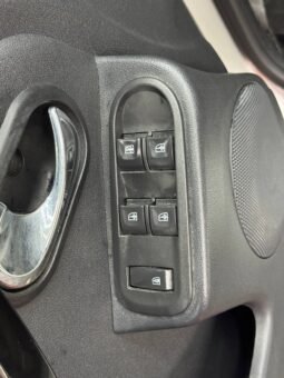 
										RENAULT DUSTER DYNAMIQUE AT 4X2 2.0 full									