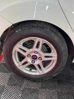 
										FORD FIESTA SE MT 1.6 SD full									