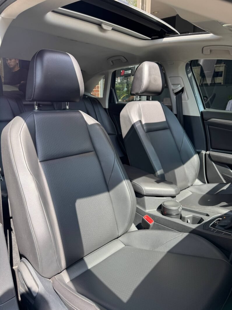 
								VOLKSWAGEN JETTA HIGHLINE TSI 1.4 AT full									