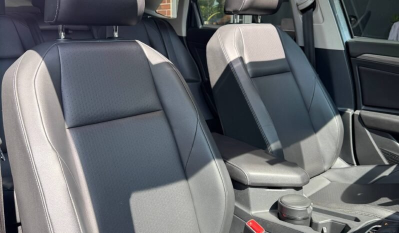 
								VOLKSWAGEN JETTA HIGHLINE TSI 1.4 AT full									