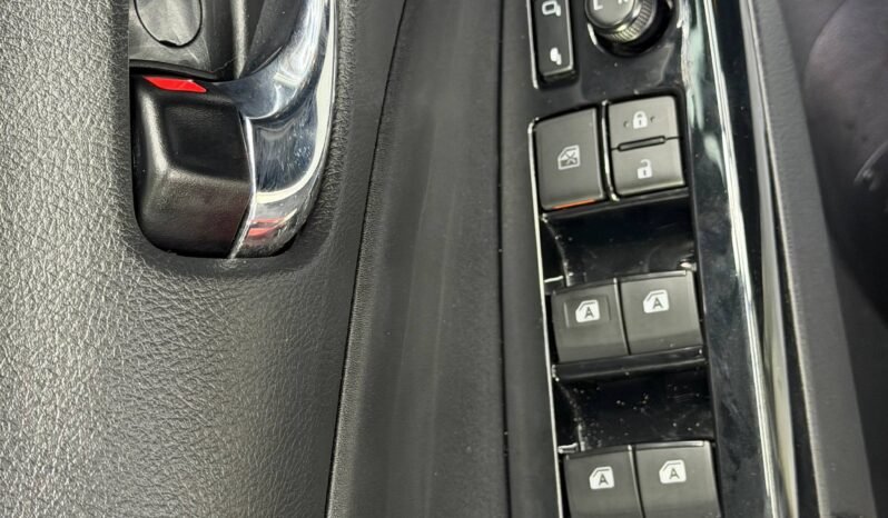 
								TOYOTA YARIS  AT 1.5 full									