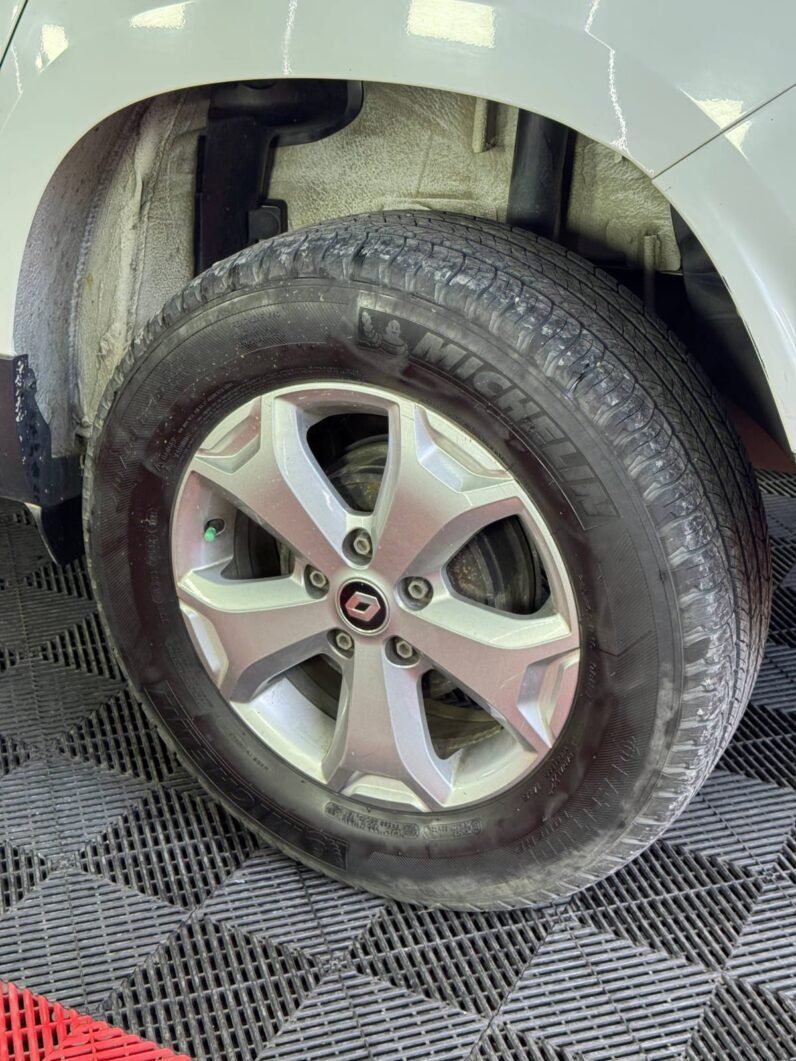 
								RENAULT DUSTER DYNAMIQUE 1.6 MT 4X2 full									