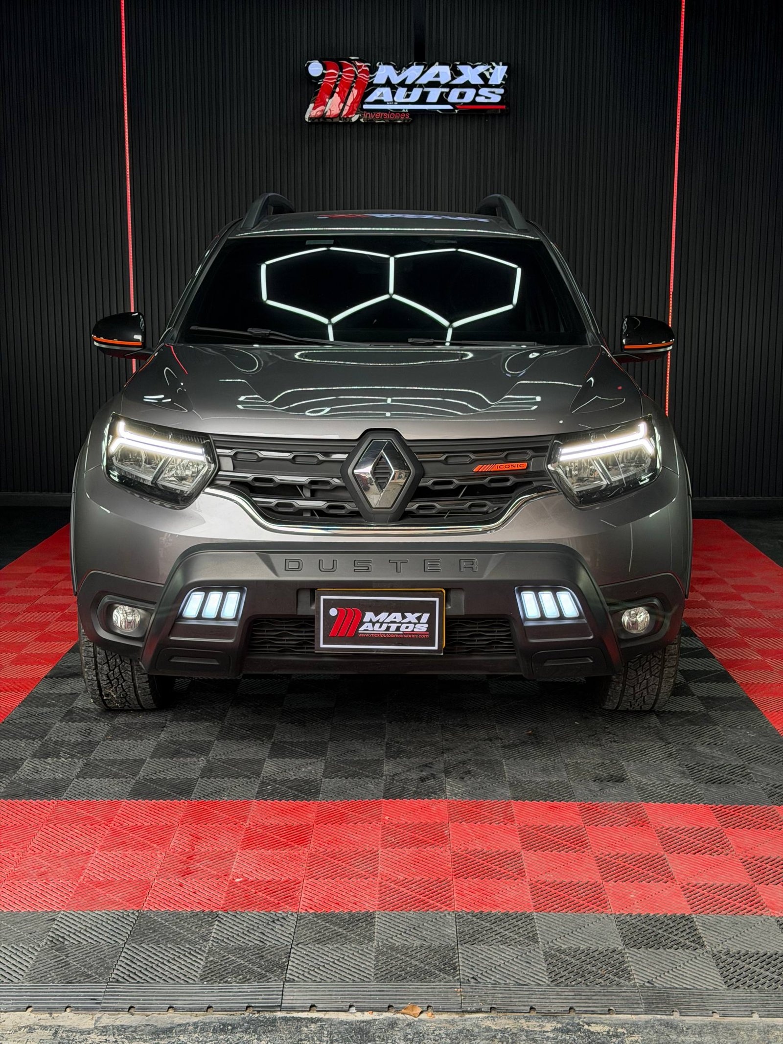 RENAULT DUSTER ICONIC 1.3 AT 4×2