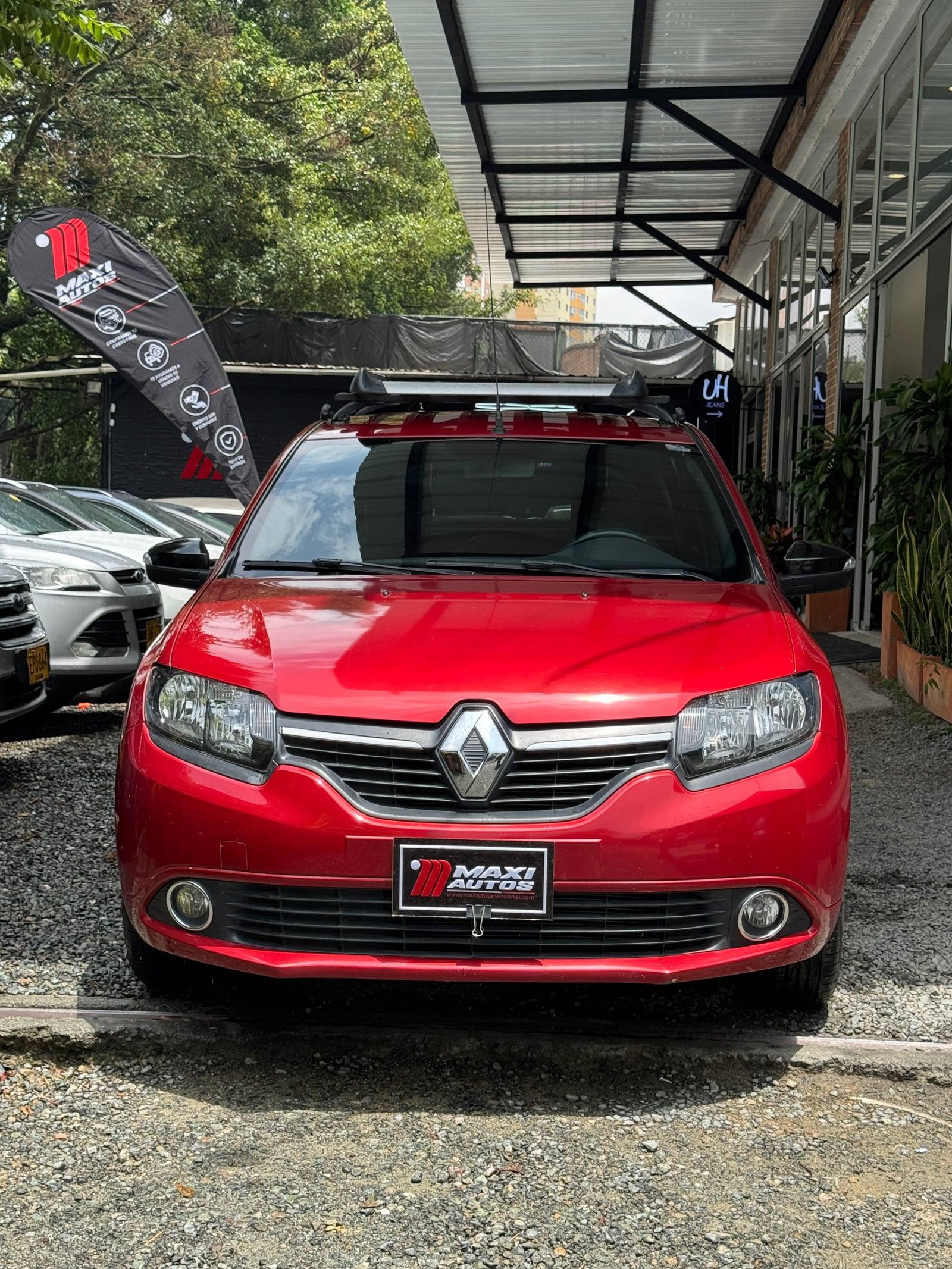 RENAULT SANDERO LIFE + MT 1.6 SD
