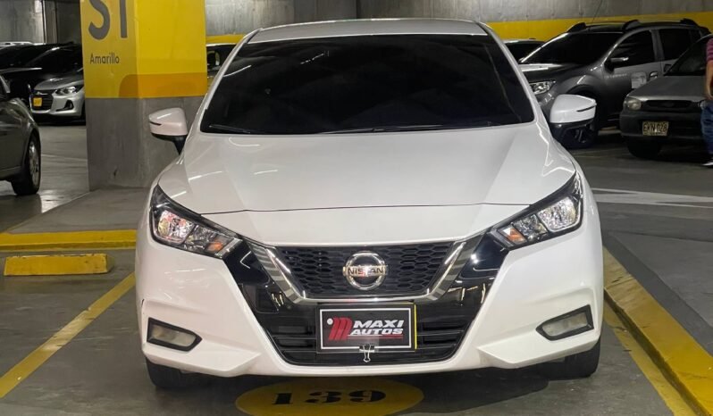 
								NISSAN VERSA ADVANCE AT 1.6 full									