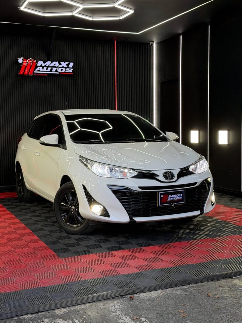 
								TOYOTA YARIS  AT 1.5 full									