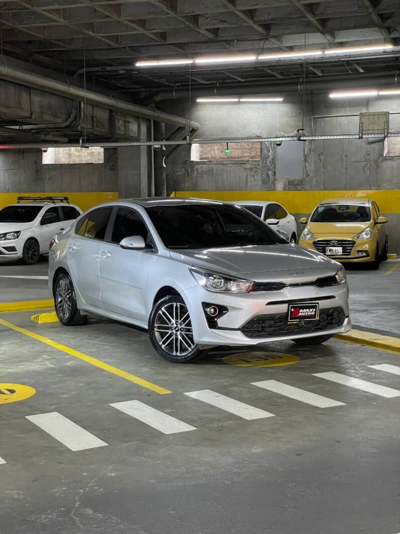
								KIA RIO ZENITH AT 1.4 HB full									