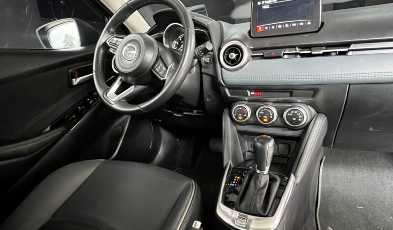 
								MAZDA 2 GRAND TOURING LX 1.5 AT full									