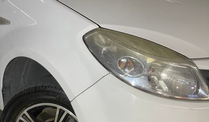 
								RENAULT SANDERO EXPRESSION 1.6 MT full									