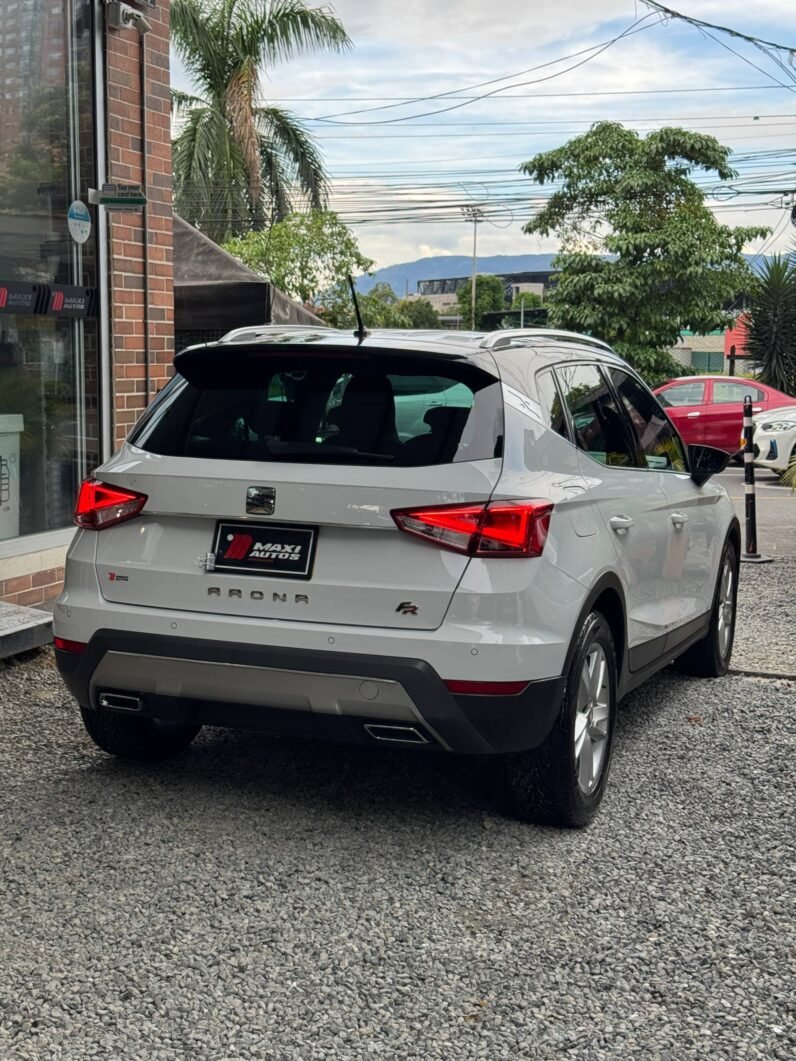 
								SEAT ARONA FR AUT 1.6L full									
