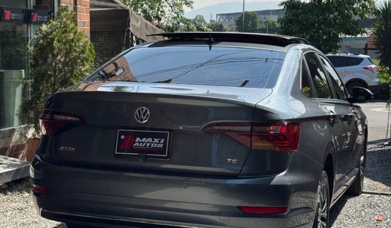 
								VOLKSWAGEN JETTA HIGHLINE TSI 1.4 AT full									