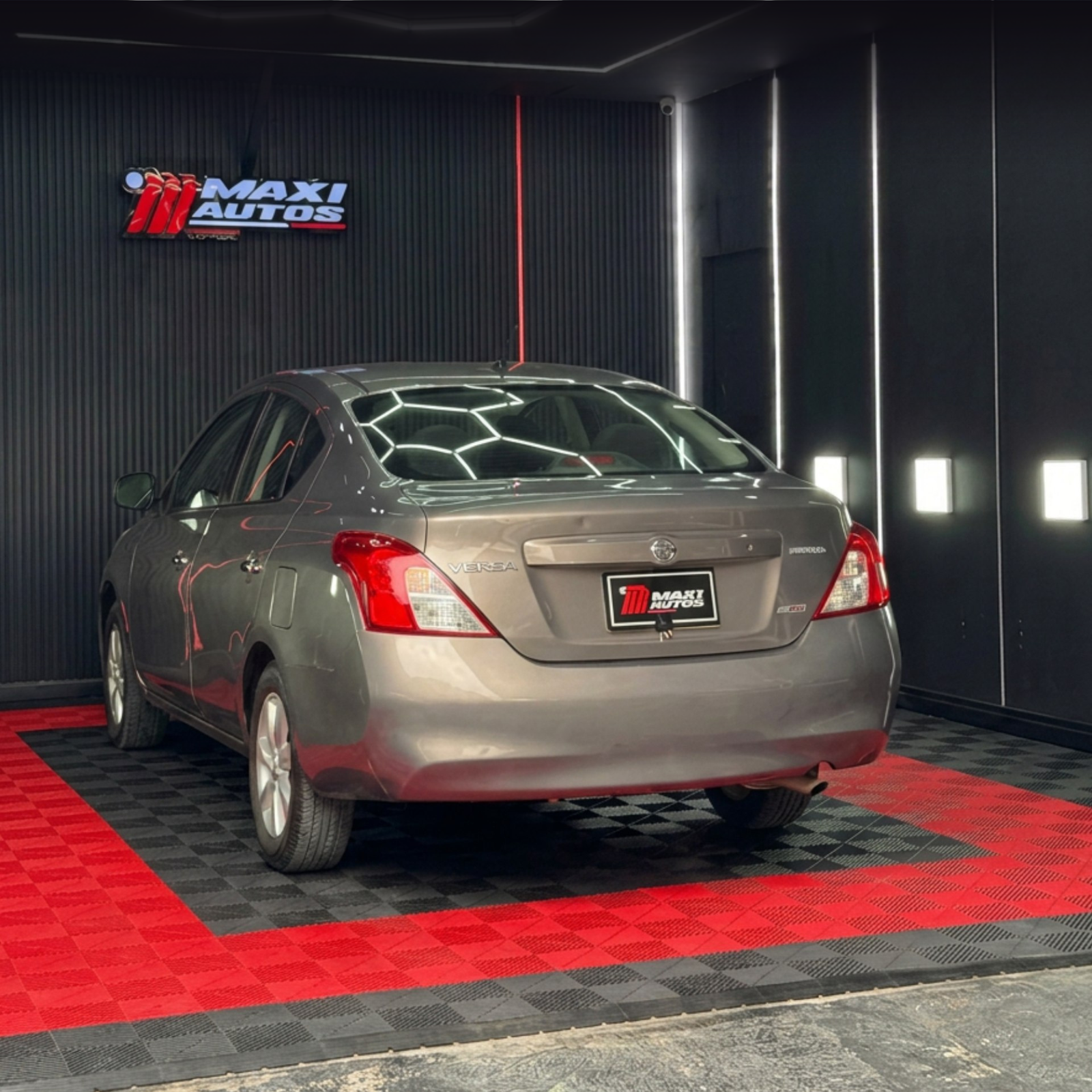 NISSAN VERSA ADVANCE AT 1.6