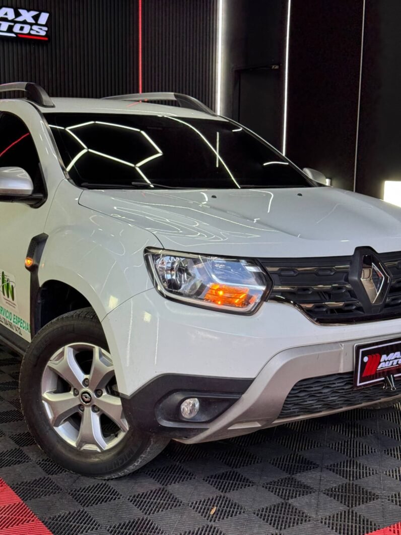 
								RENAULT DUSTER DYNAMIQUE 1.6 MT 4X2 full									