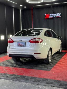 FORD FIESTA TITANIUM AT 1.6