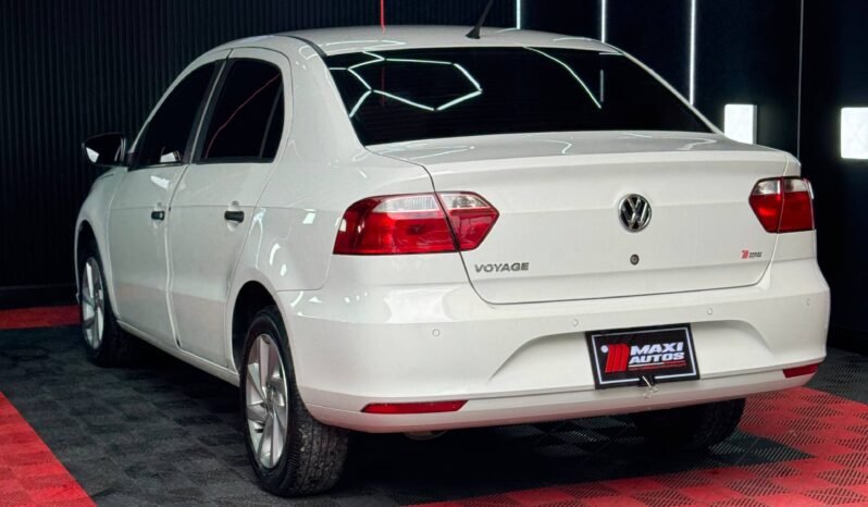 
								VOLKSWAGEN VOYAGE COMFORTLINE MT 1.6L full									