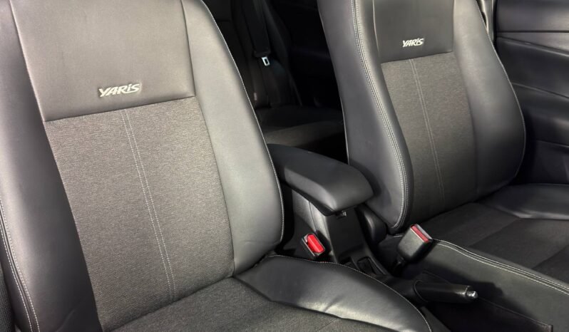 
								TOYOTA YARIS  AT 1.5 full									