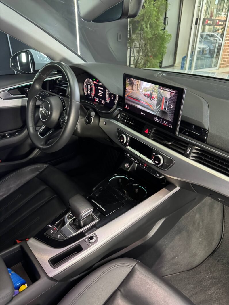
								AUDI A4 2.0L AT full									