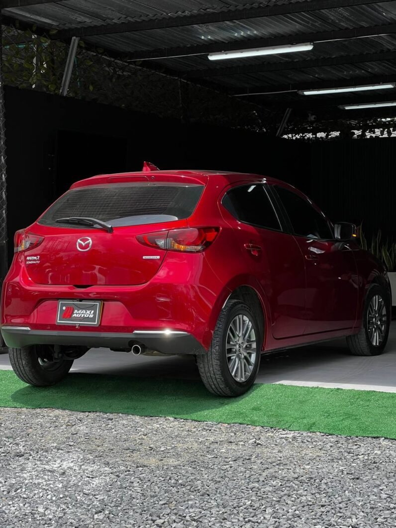 
								MAZDA 2 GRAND TOURING LX 1.5 AT full									