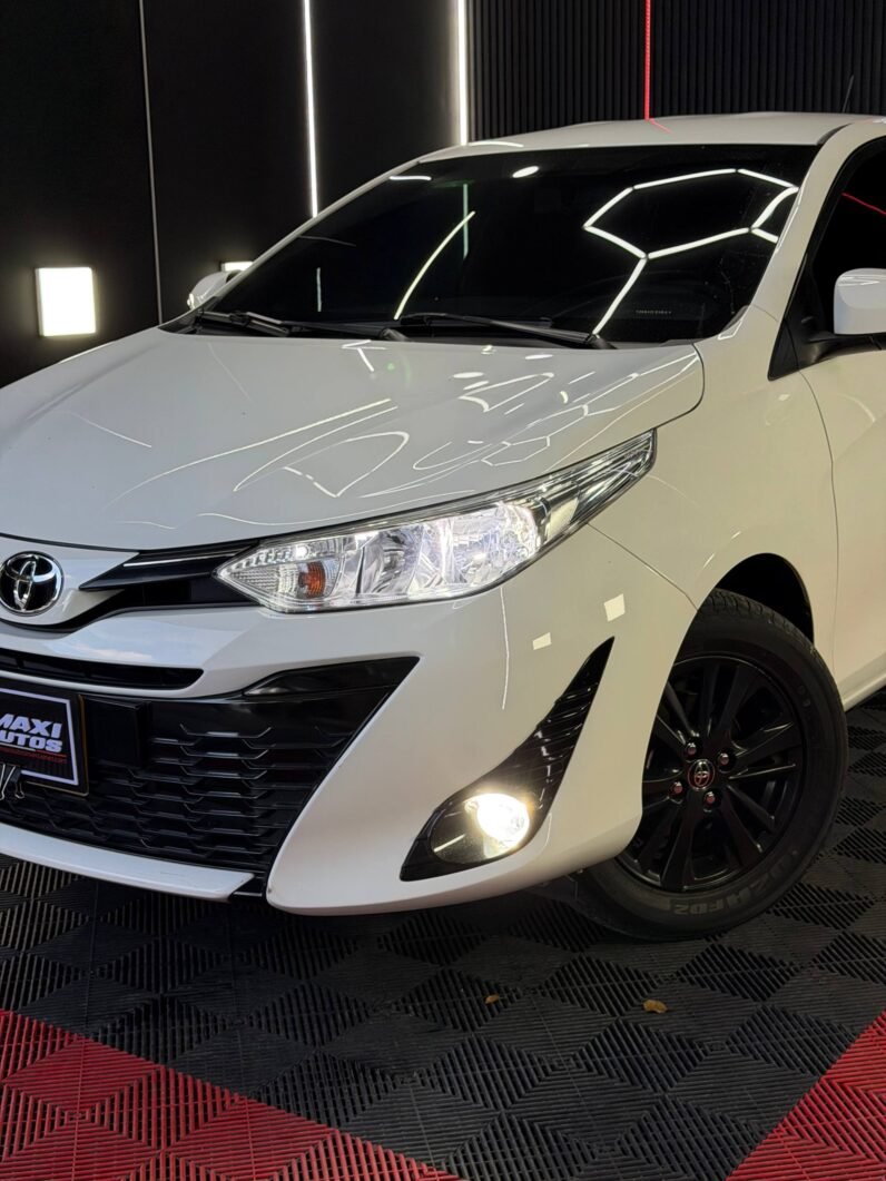 
								TOYOTA YARIS  AT 1.5 full									