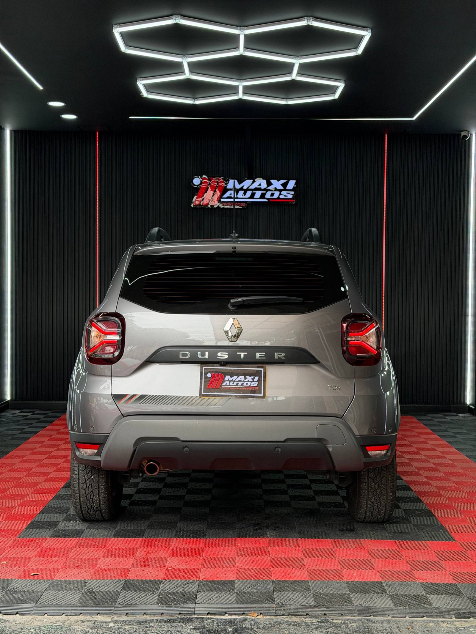 RENAULT DUSTER ICONIC 1.3 AT 4×2
