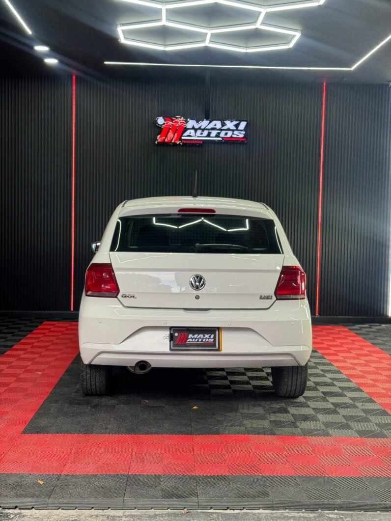 
								VOLKSWAGEN GOL TRENDLINE AT 1.6 full									