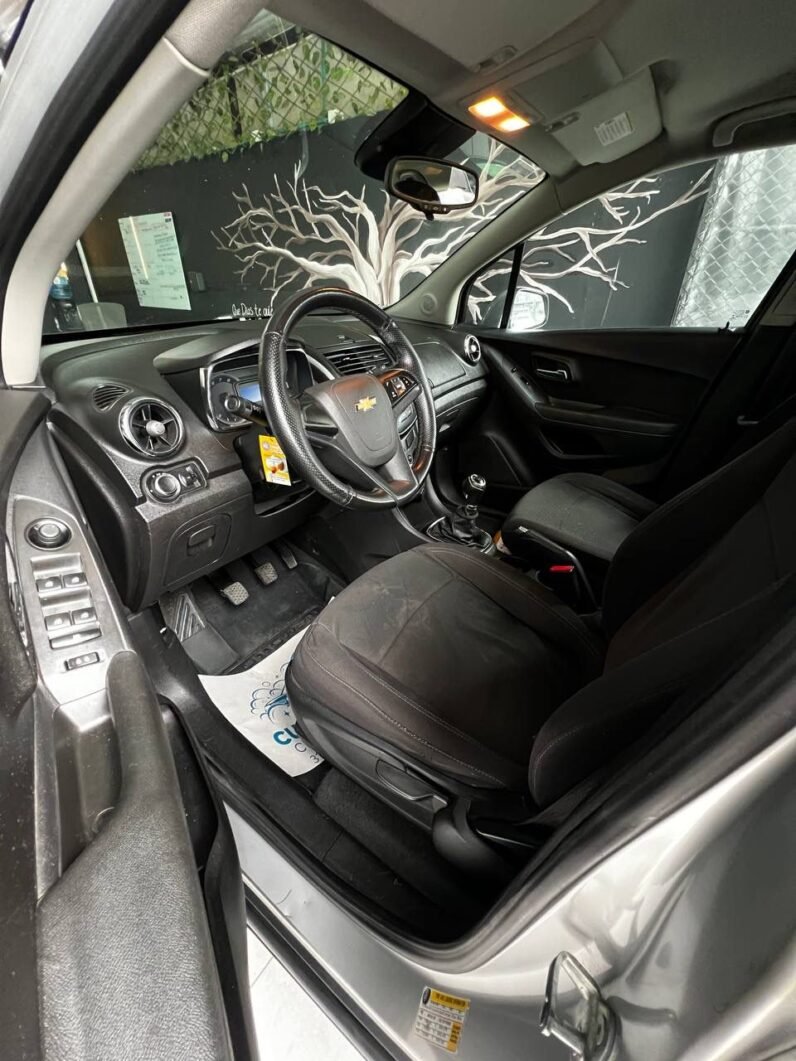
								CHEVROLET TRACKER LS MT 1.8 4X2 full									